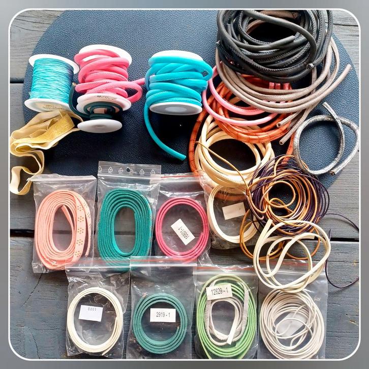 Partij kralen, polymeer, bedels, schelp, sluitingen, koord, Hobby en Vrije tijd, Kralen en Sieraden maken, Nieuw, Kraal, Ophalen of Verzenden