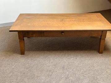 Te koop eiken salontafel. beschikbaar voor biedingen