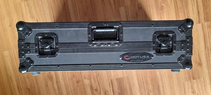 Pioneer DDJ-800 Flightcase ODYUSA, Muziek en Instrumenten, Behuizingen en Koffers, Zo goed als nieuw, Overige instrumenten, Flightcase