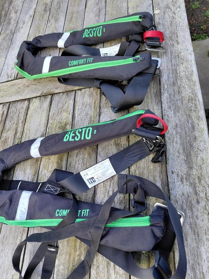 Besto automatische reddingsvest 160 zo goed als nieuw 2 stuk, Watersport en Boten, Watersportkleding, Zo goed als nieuw, Reddingsvest of Zwemvest