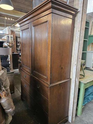 oud engels kabinet,buffetkast``WOONWINKEL RUSTIEK`` beschikbaar voor biedingen