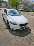 Volvo V40 2.0 D4 2014 Wit 250pk apk tot volgend jaar april, Auto's, Origineel Nederlands, Te koop, 5 stoelen, 1364 kg