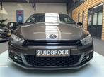 Volkswagen Scirocco 1.4 TSI Uniek! Clima! Navi! (bj 2011), Gebruikt, 4 cilinders, Bruin, 122 pk