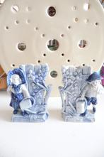 2 DELFSBLAUWE BEELDJES VOOR KLEINE BLOEMEN, Verzenden, Gebruikt, Mens