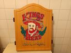 Kings Head dartbord in kast, Sport en Fitness, Darts, Ophalen, Gebruikt, Dartbord