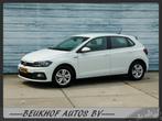 Volkswagen Polo 1.0 TSI R-line Carplay Velgen Navi Cruise, Auto's, Volkswagen, Voorwielaandrijving, Stof, Gebruikt, 95 pk