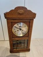Antieke Wandklok met Houten Kast, Ophalen