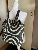 Zwart/witte dames schouder tas, Ophalen of Verzenden, Zo goed als nieuw, Zwart, Schoudertasje