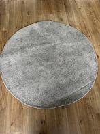 Als nieuw: Ikea Stoense rond vloerkleed middengrijs - 130cm, Huis en Inrichting, Stoffering | Tapijten en Kleden, Rond, Nieuw