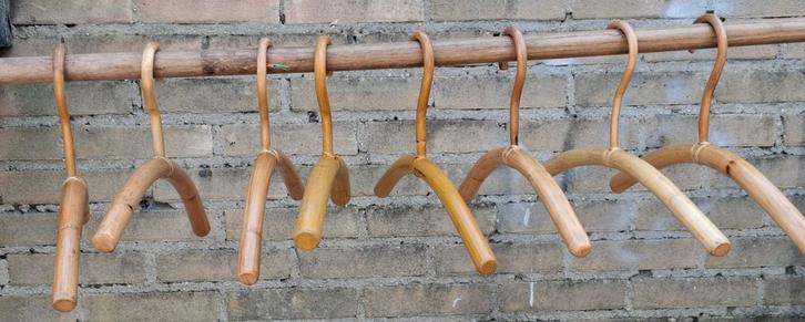 Kledinghangers.  8 stuks. Rotan. Bohemian style., Kleding | Dames, Kledinghangers, Zo goed als nieuw, Overige materialen, Kinderen en Volwassenen