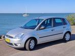 Ford Fiësta 1.3 8V 5DR 2005 Grijs, Auto's, 1299 cc, Stof, 4 cilinders, Elektrische ramen