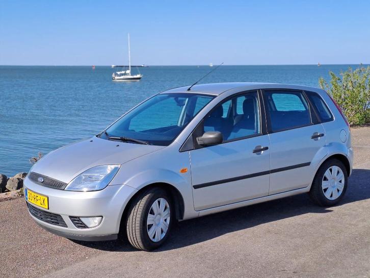 Ford Fiësta 1.3 8V 5DR 2005 Grijs, Auto's, Ford, Particulier, Fiësta, Airbags, Airconditioning, Centrale vergrendeling, Elektrische ramen