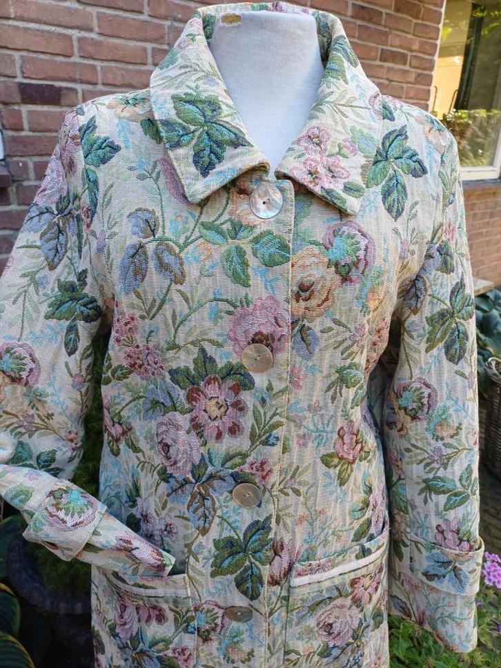 Handgemaakte Gobelin Jas - Maat 40, Kleding | Dames, Jassen | Zomer, Zo goed als nieuw, Maat 38/40 (M), Overige kleuren, Ophalen of Verzenden