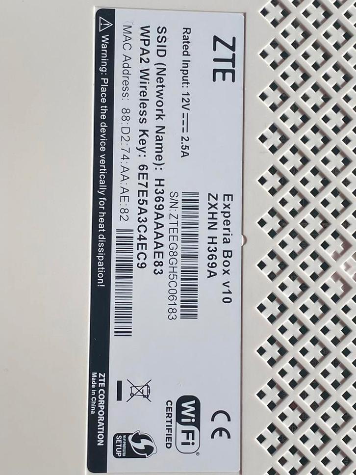 Experia Box V10 - Overcompleet, Computers en Software, Routers en Modems, Nieuw, Router met modem, Ophalen