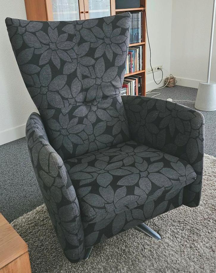2x design fauteuil, chroom draaivoet, verstelbare rugleuning, Huis en Inrichting, Fauteuils, Gebruikt, Stof, 50 tot 75 cm, Minder dan 75 cm