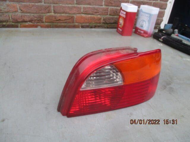 rechter achterlicht avensis T 22 sedan, Auto-onderdelen, Verlichting, Toyota, Nieuw, Ophalen of Verzenden