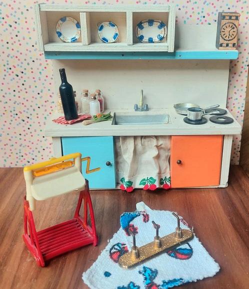 Antiek vintage poppenhuis keuken meubels 50s veel extra's, Antiek en Kunst, Antiek | Speelgoed, Ophalen of Verzenden