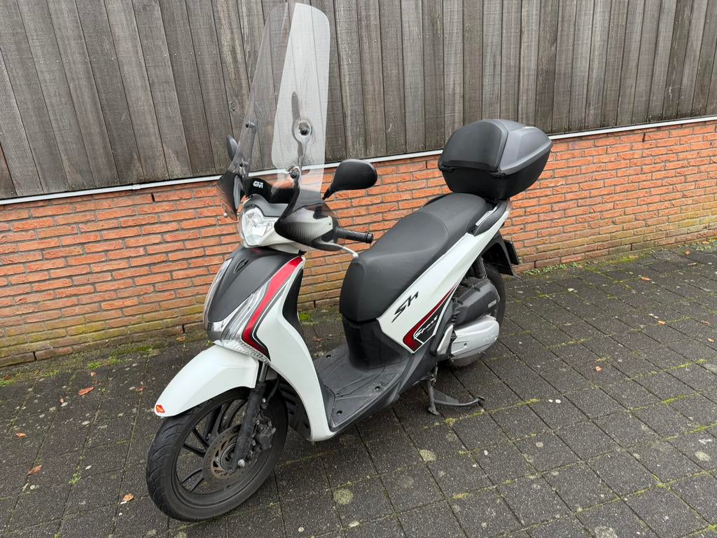 Honda SH in goede staat 15.000 Km, Fietsen en Brommers, Brommers | Honda, Gebruikt, Overige modellen, Ophalen