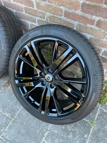 Volvo R design S60 V60 19” velgen zomer pirelli origineel beschikbaar voor biedingen