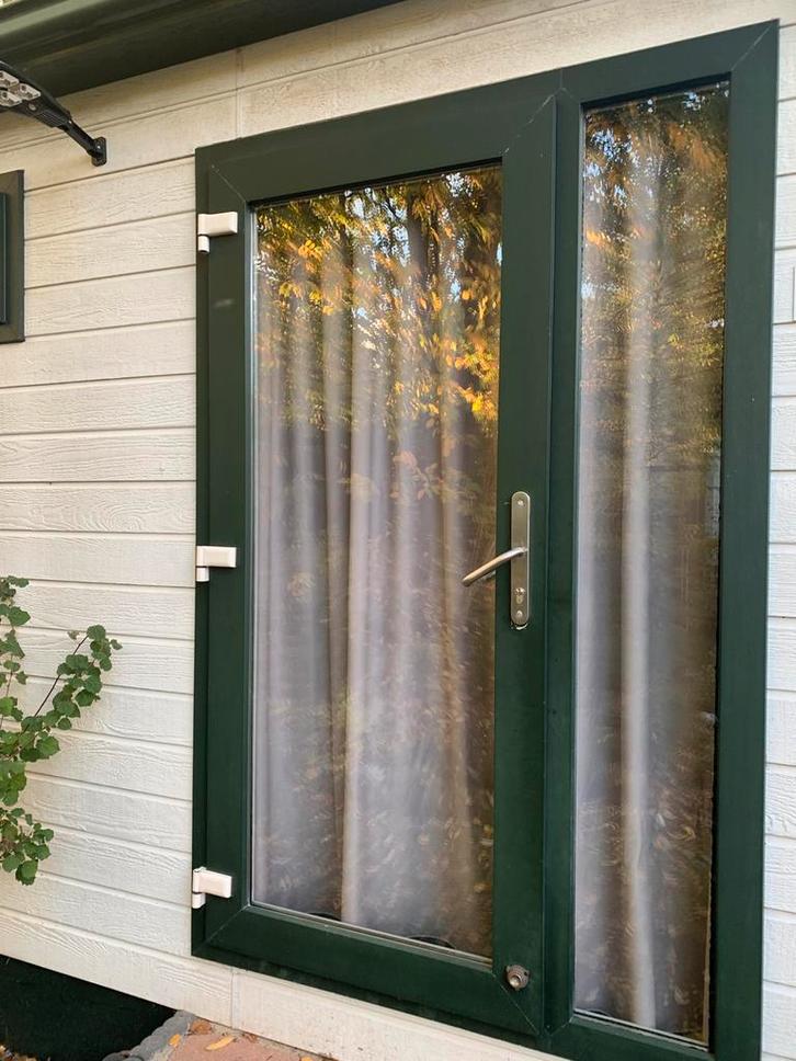 Kozijn met raam en deur kunststof 131x204cm, Doe-het-zelf en Verbouw, Kozijnen en Schuifpuien, Gebruikt, Deurkozijn, Kunststof