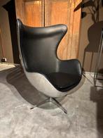 In Nieuwstaat Zwarte Leren Egg Chair met draaipoot, Industrieel Stoer, Ophalen of Verzenden, Zo goed als nieuw, Metaal