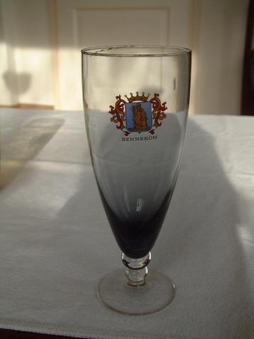 Gaaf Carnaval ? glas op voet met wapen van Bennekom ca 1960 beschikbaar voor biedingen