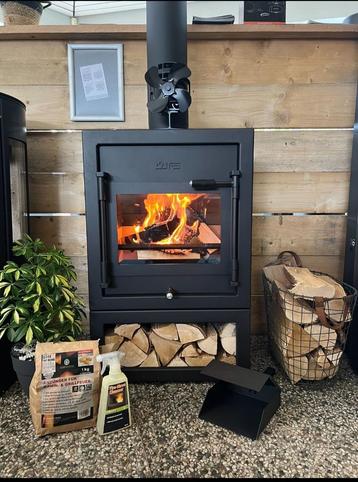 Jacobus 9 Kwadraat houtkachel  beschikbaar voor biedingen