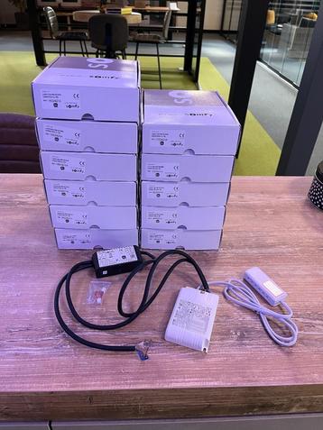 LED transformator + connector 12-gats +Somfy io LED receiver beschikbaar voor biedingen