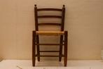 Houten kinderstoel met rieten zitting 48247