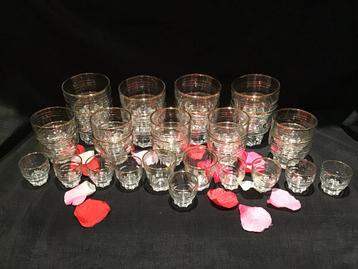 Vintage Franse glaasjes, schaaltjes met gouden rand. beschikbaar voor biedingen
