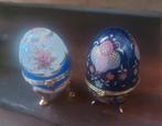 Twee porseleinen eieren, Ophalen of Verzenden