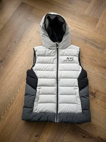 Stoere bodywarmer Jongens Maat 164 - Zo Goed Als Nieuw! beschikbaar voor biedingen