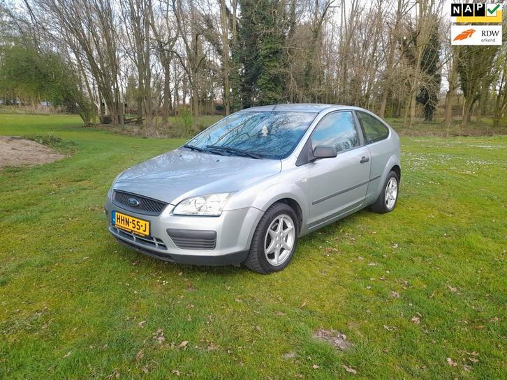 Ford FOCUS 1.6-16V Trend, Auto's, Ford, Particulier, Te koop, Focus, ABS, Airbags, Airconditioning, Boordcomputer, Centrale vergrendeling