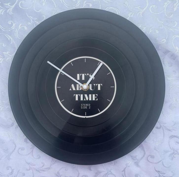 Mooie LP klok design Vynil grammofoonplaat, Huis en Inrichting, Woonaccessoires | Klokken, Zo goed als nieuw, Wandklok, Ophalen of Verzenden