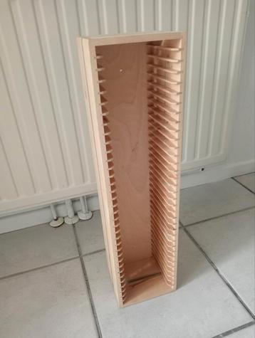 Cd rek, hout. Ikea. 59x15x12 cm. Voor 35 cd's beschikbaar voor biedingen