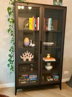 Berken vitrinekast met glazen deuren, Huis en Inrichting, Kasten | Vitrinekasten, Ophalen, Gebruikt, 100 tot 150 cm, 200 cm of meer