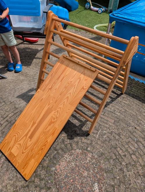 Step crumbs inklapbaar klimrek met glijbaan, Kinderen en Baby's, Speelgoed | Buiten | Speeltoestellen, Zo goed als nieuw, Glijbaan