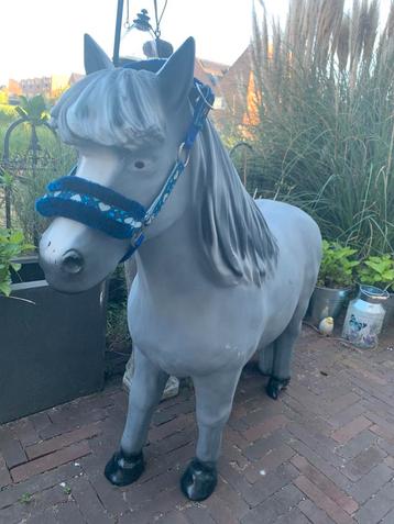 Polyester Shetland pony beschikbaar voor biedingen
