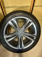VW Tiguan 19 inch velgen met winterbanden, Auto diversen, Ophalen