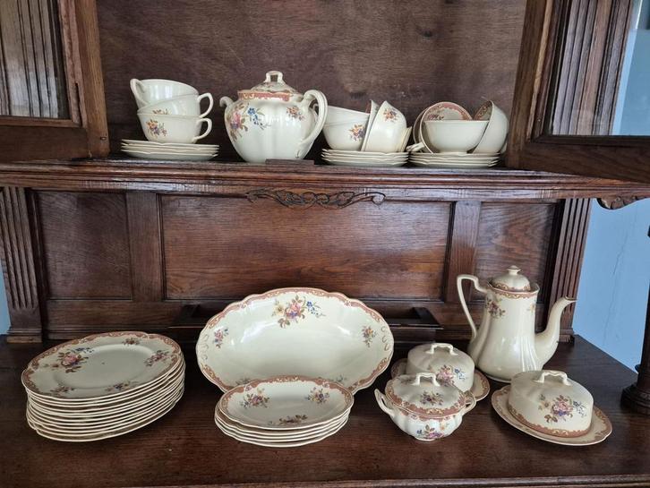 Engels Theeservies met Bloemenmotief, Antiek en Kunst, Antiek | Servies compleet, Ophalen