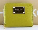 Michael Kors Jet zip around Bifold portemonnee wallet groen, Sieraden, Tassen en Uiterlijk, Portemonnees, Ophalen of Verzenden
