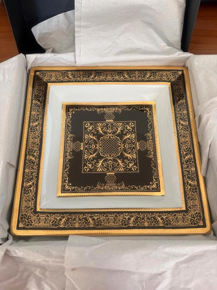 Nieuw: Versace Virtus Gala vierkante schaal van 22cm, Huis en Inrichting, Keuken | Servies, Nieuw, Schaal of Schalen, Overige stijlen