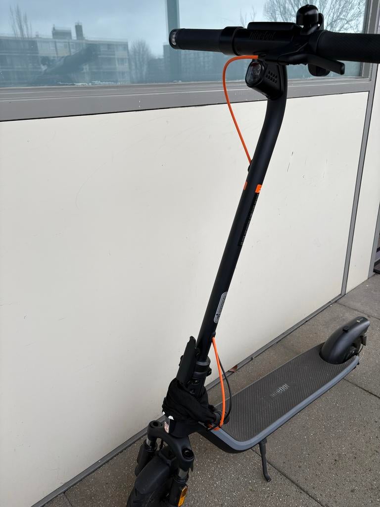 Ninebot Segway E-step met lader, Fietsen en Brommers, Steps, Ophalen of Verzenden, Gebruikt, Elektrische step (E-scooter), Segway-Ninebot