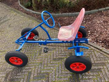 Skelter met kar beschikbaar voor biedingen