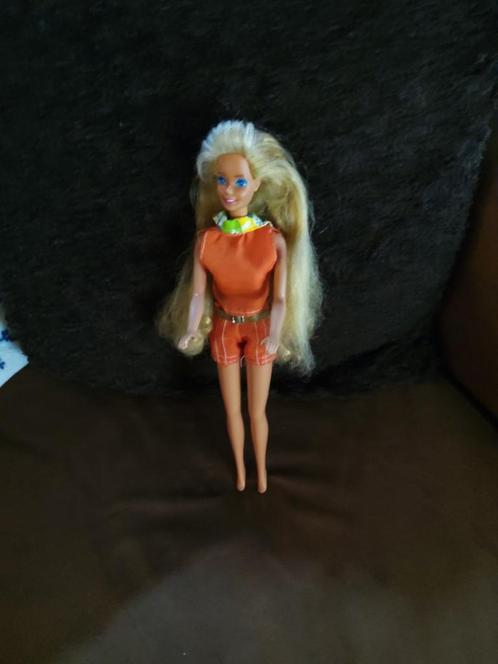 Vintage retro sindy fleur barbie mattel kleding, Verzamelen, Poppetjes en Figuurtjes, Zo goed als nieuw, Ophalen of Verzenden