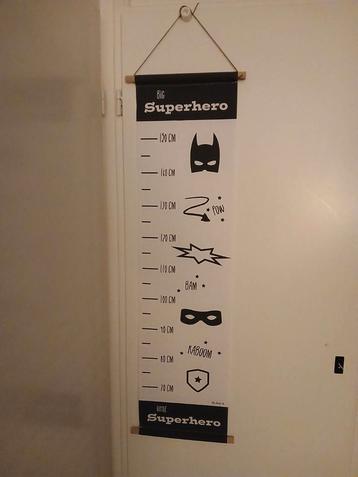 Hip Huisje Groeimeter Superhero beschikbaar voor biedingen