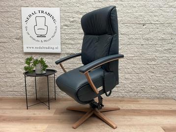 Prominent Stockholm S/M sta op stoel relax fauteuil ACCU beschikbaar voor biedingen