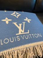 Brand new LVscarf large-scale Flowers in blue, Kleding | Dames, Ophalen of Verzenden, Nieuw, Maat 42/44 (L), Sjaal