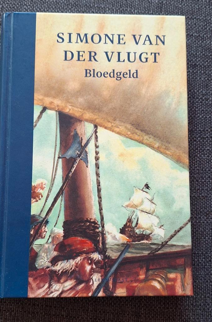 Simone van der Vlugt - Bloedgeld, Boeken, Kinderboeken | Jeugd | 13 jaar en ouder, Zo goed als nieuw, Ophalen of Verzenden