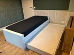 Bed met lade (onderschuifbed) wit, hout,  90x200. Twee stuks, 90 cm, Gebruikt, Ophalen of Verzenden, Eenpersoons